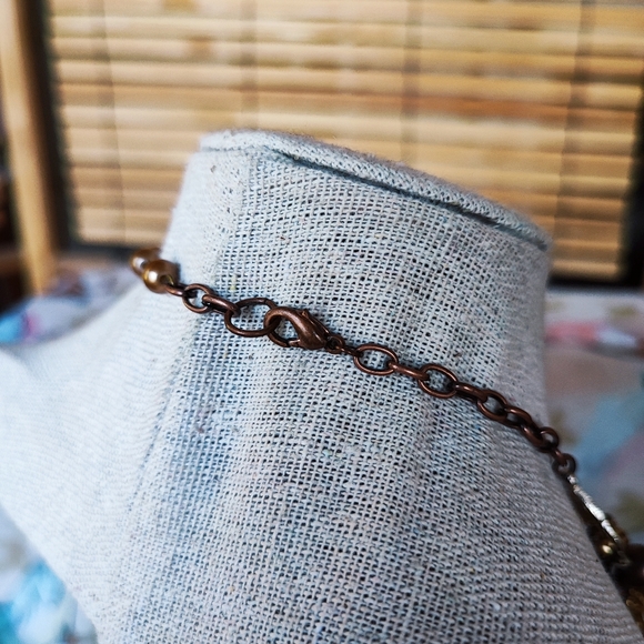 Heavy Mixed Media 12 Strand Gold Tone Faux Pearl Acrylic Necklace Unsigned EUC - Picture 3 of 13